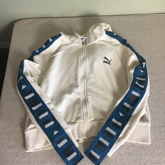 Puma Women Cropped Revolt Zipup Track Jacket Sz. Med. EUC - Picture 3 of 11